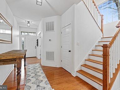 169 Locust St, Warrenton, VA 20186 | Zillow