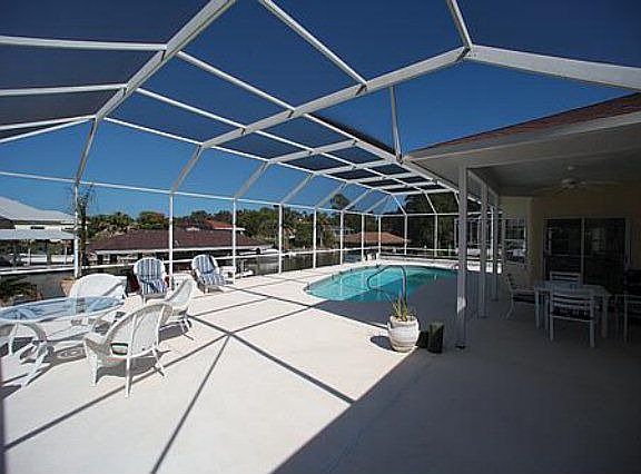 3rd image of 5 Carlson Ln