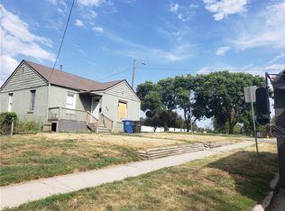 928 E 24th Ct, Des Moines, IA 50317