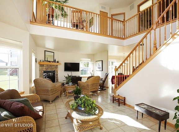 2nd image of 3021 Courtland St