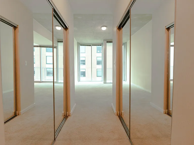 301 Demonbreun St #915 — Photo 6