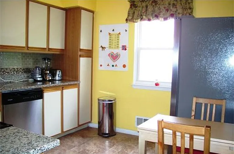 17 Bayberry Close — Photo 5