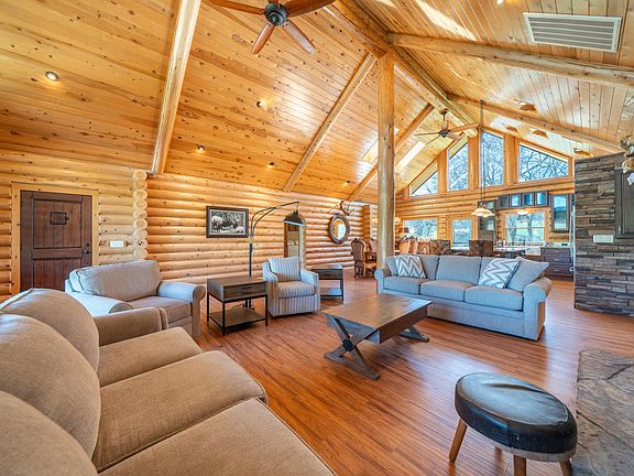 3rd image of 11875 Oak Run Rd