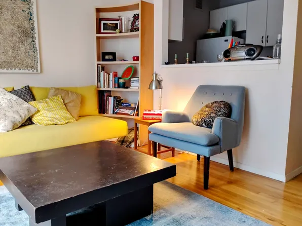 445 West 19th Street image 1 of 12