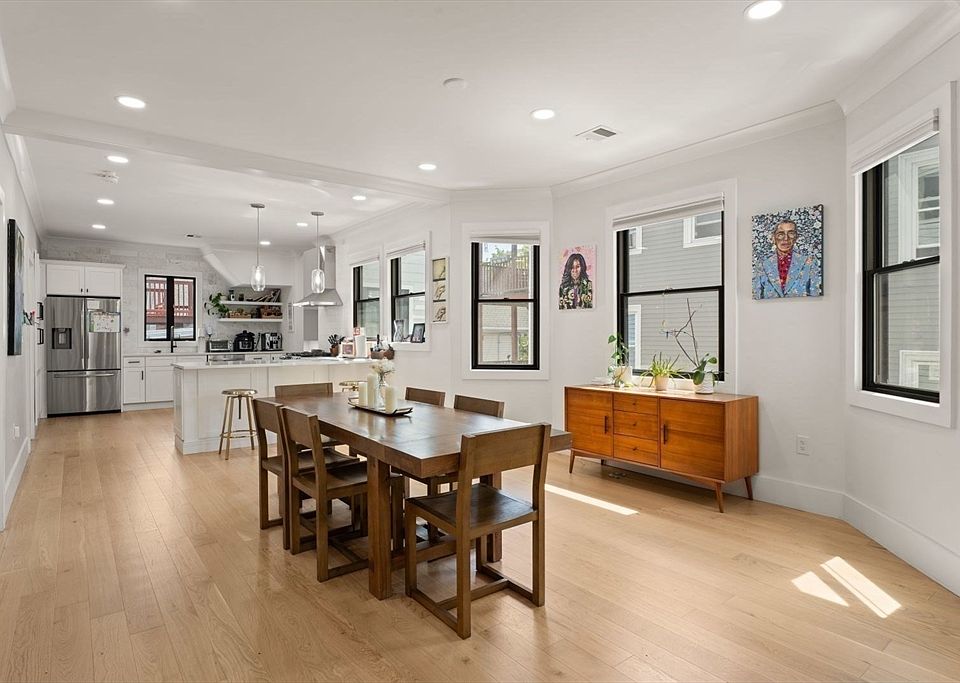 1st image of 23 Jaques St #2