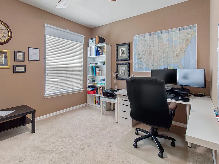3705 Glenshannon Ln — Photo 8