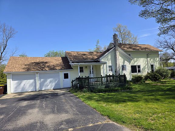 3rd image of 403 Ann St
