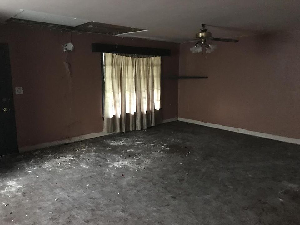 2nd image of 730 Oak Dr