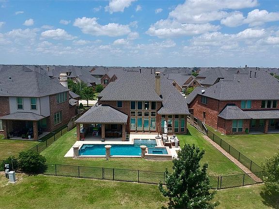 3rd image of 27623 Liberty Heights Ln
