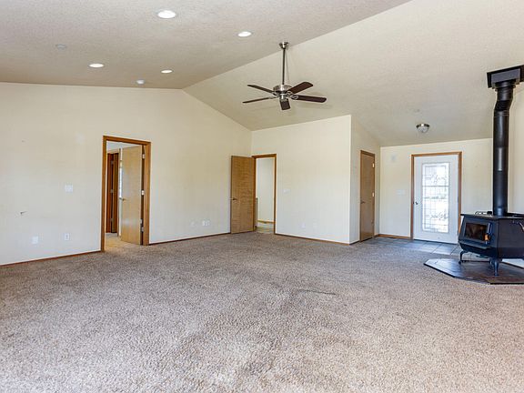 5th image of 12612 SE Lost Lake Dr