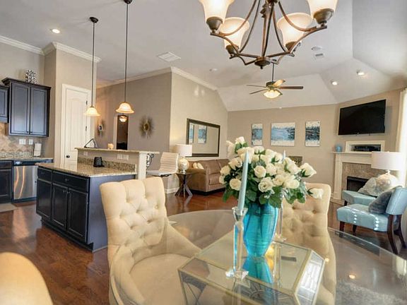 4th image of 8525 S Woodland Rose Cir