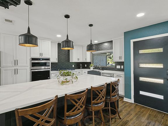 4th image of 5704 Pecan Cir