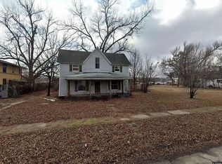 414 E 6th St, Pawhuska, OK 74056