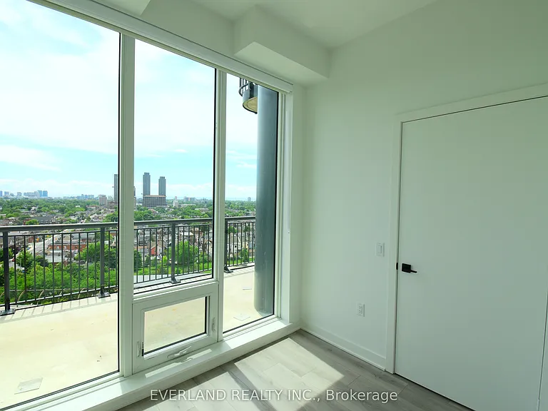 1185 Dupont St #1105 — Photo 24