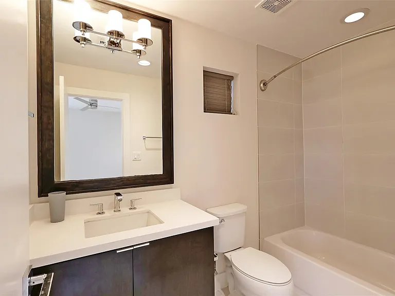 2505 Richton St — Photo 6