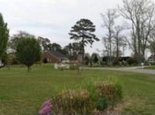201 Waterside Dr, Harbinger, NC 27941