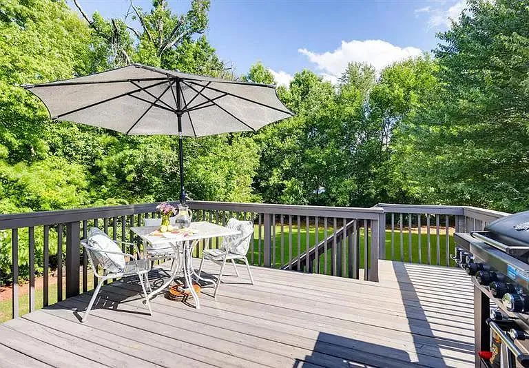 1792 Sandy Plains Rd — Photo 15