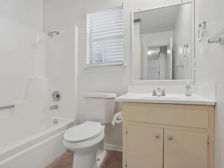 3114 Plantation Rd #A — Photo 11