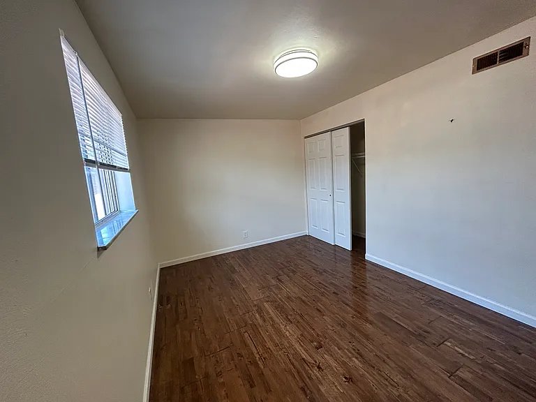 4609 Ridgewood Ave #3 — Photo 1