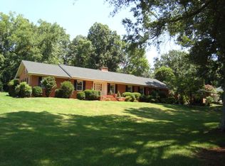 402 Club House Dr, Salisbury, NC 28144