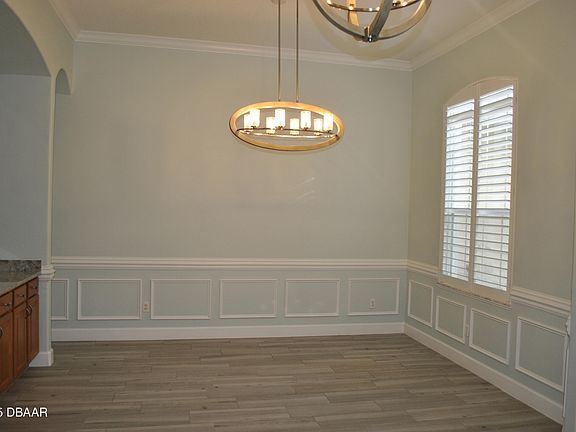 5th image of 128 Centennial Park Dr