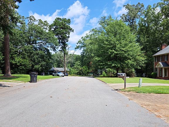 5th image of 2206 Holly Haven Ct