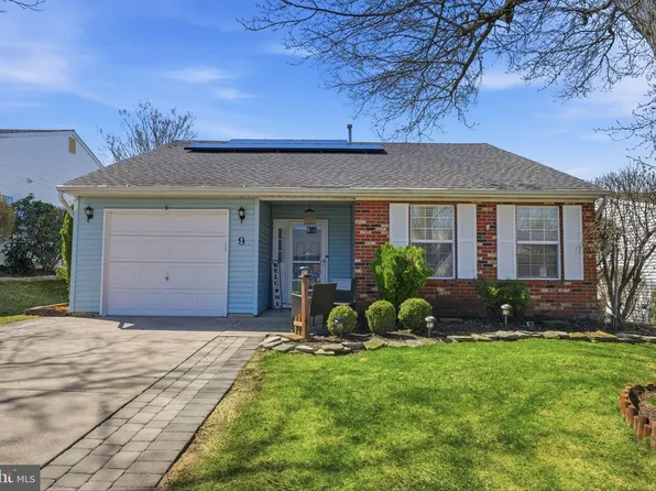 9 Deep Hollow Ln N, Columbus, NJ 08022