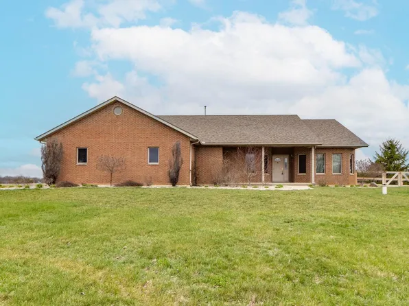 5669 N Buckneck Rd, Bradford, OH 45308