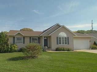 3215 S Pleasant Dr, Holmen, WI 54636