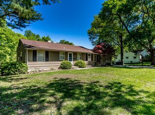 5838 Fontana Dr, Fairway, KS 66205