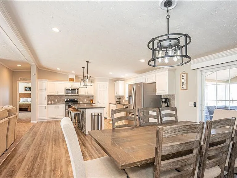 5719 N Richmond Rd — Photo 5