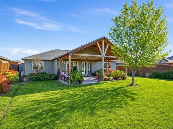 3229 Pecan Ct, Medford, OR 97504