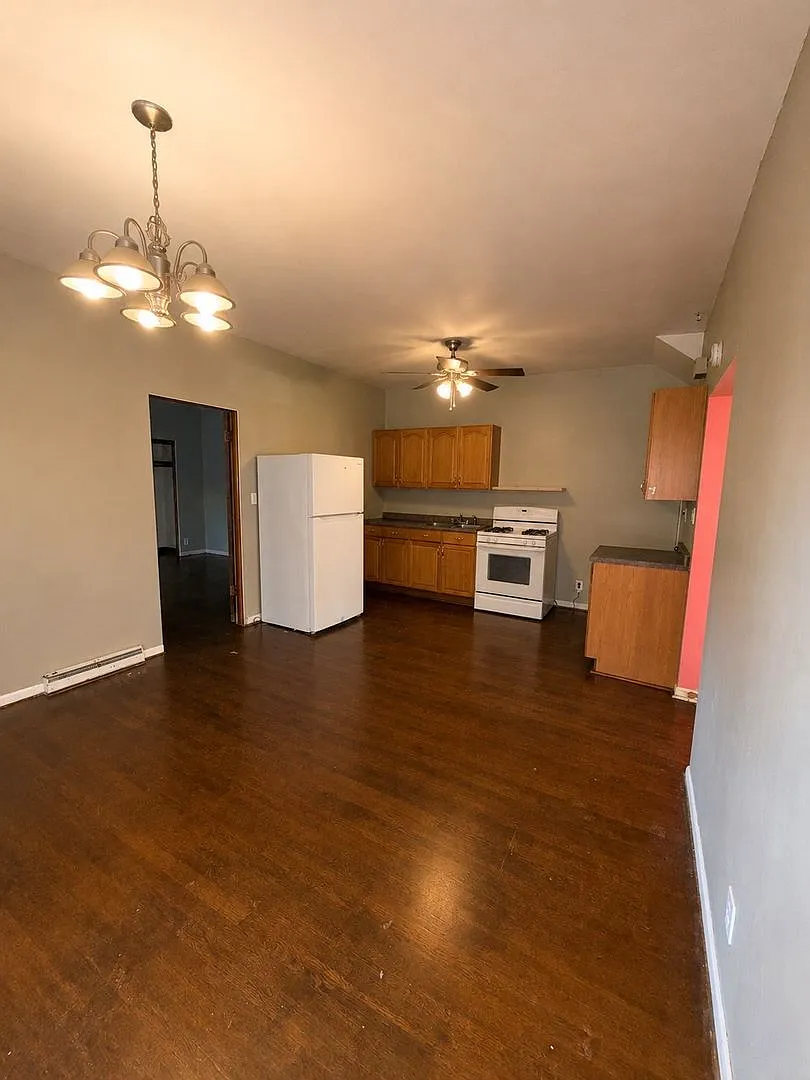 260-262 Freeport Road — Photo 4