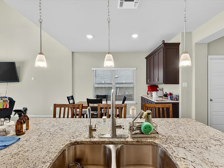 237 Hinsdale Run — Photo 11