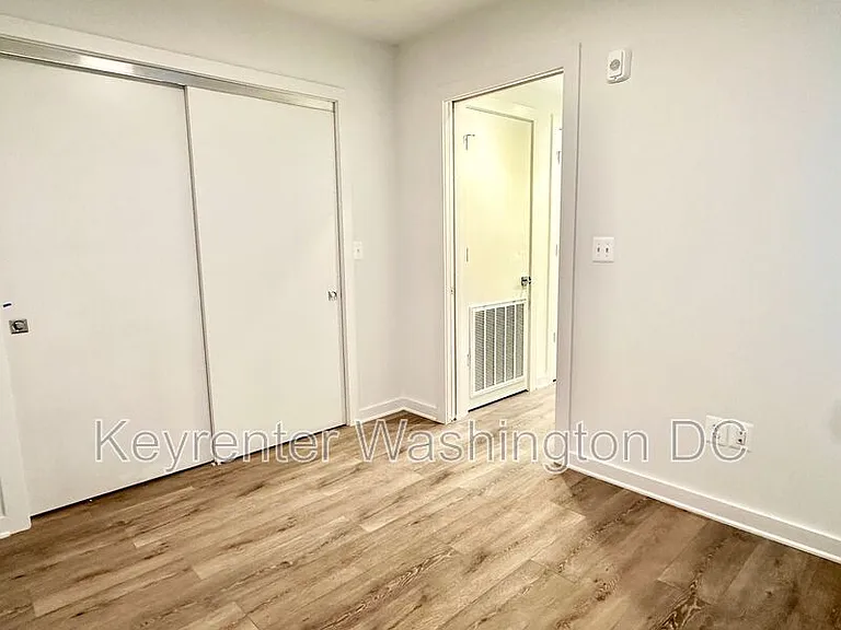 1460 Belmont St NW #102 — Photo 9