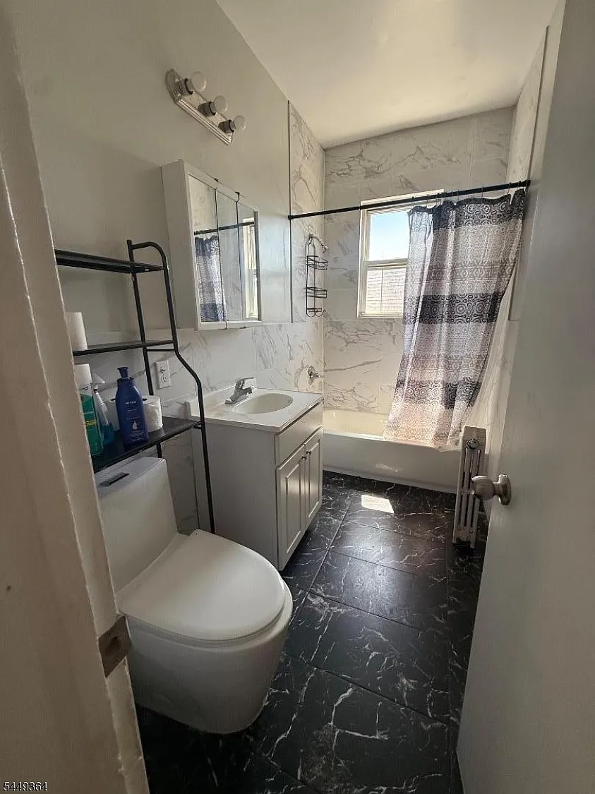 2 bed, 1.0 bath, $2,000 — Photo 4