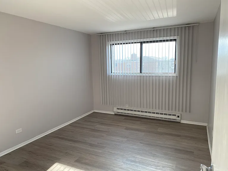 5101 N River Rd #1B — Photo 4