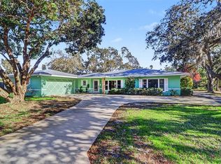 1515 Serpentine Dr S, Saint Petersburg, FL 33705