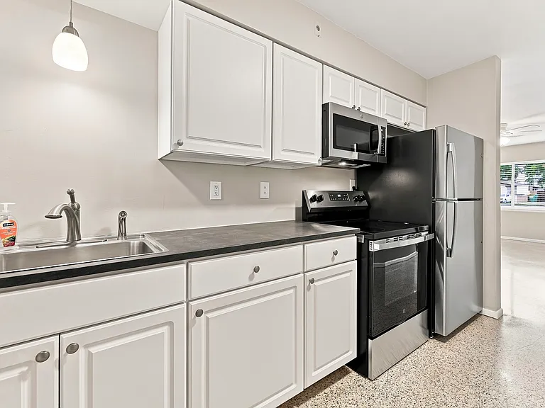 164 Cedar Ave #164 — Photo 11