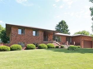 17 E Morningside Dr, Valparaiso, IN 46383