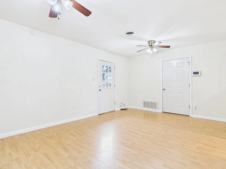4663 SE Brighton Dr — Photo 7