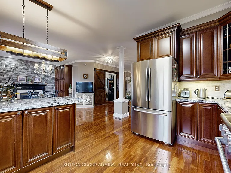 32 Stephanie Ln #UPPER — Photo 18