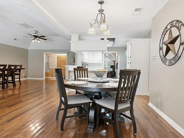 223 Pin Oak Ln — Photo 13