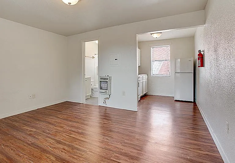 2119 Washington Ave — Photo 9