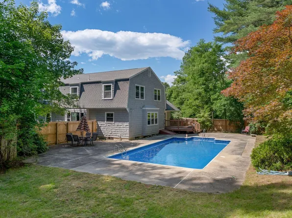 126 Sunderland Drive, Auburn, ME 04210