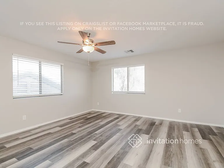 10904 W Minnezona Ave — Photo 5