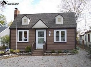 229 N Sackett Rd, Lakeside Marblehead, OH 43440