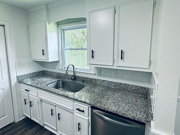3rd image of 317 Devonwood Ct