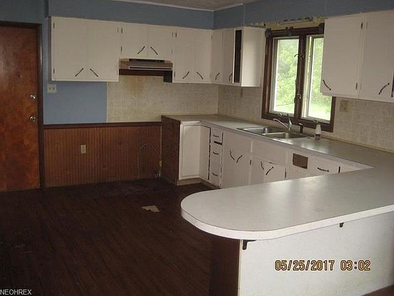 5th image of 5854 Noel St