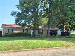 118 E Gillespie St, Palestine, TX 75801